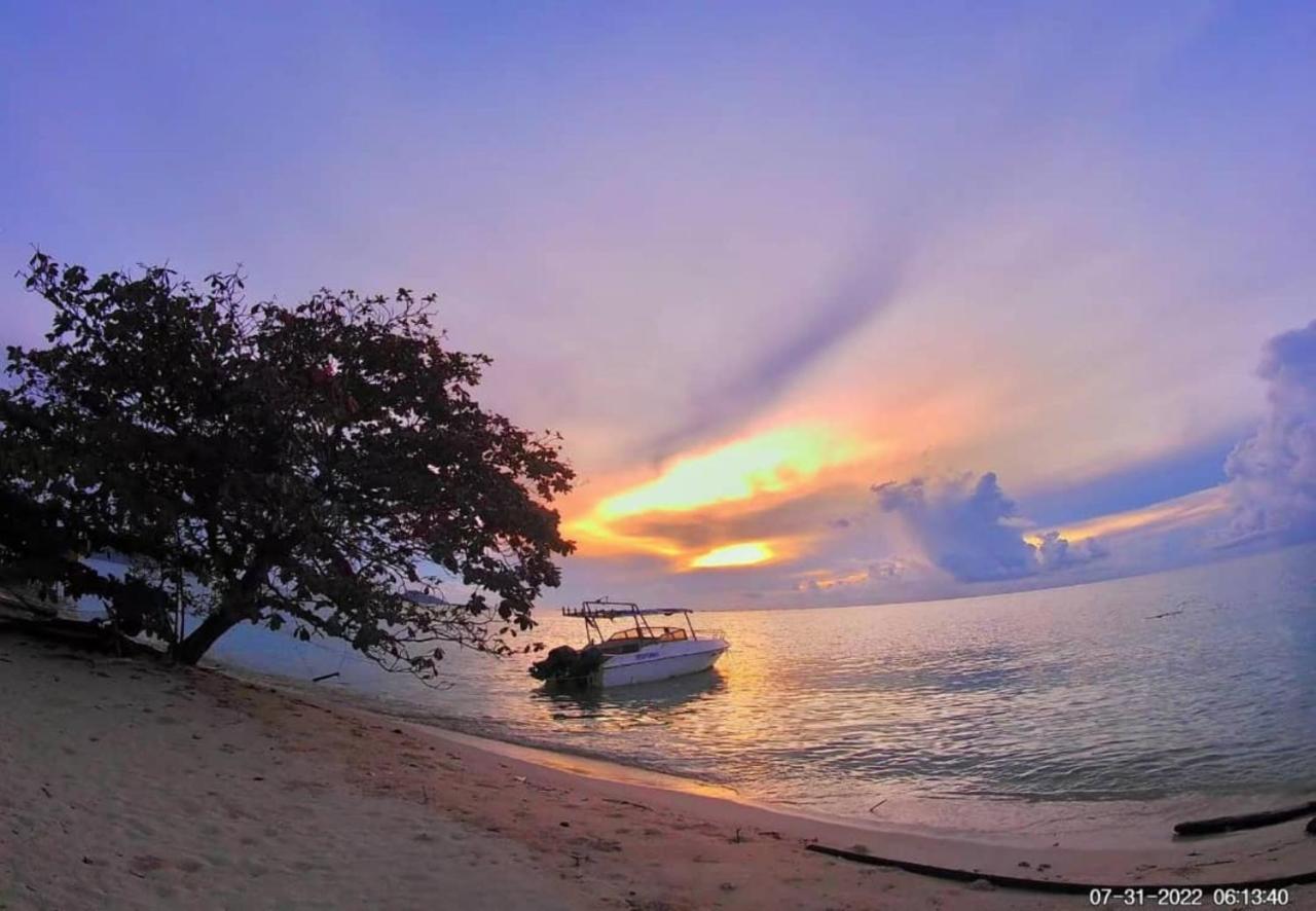 Santiri Island Resort Semporna Kültér fotó
